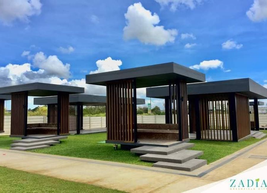 Grasslands Drive, Santo Domingo, Santa Rosa, Laguna image 2