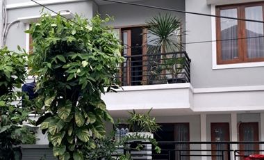 Rumah Di Gading Pandawa Kelapa Gading - Bangunan 3 Lantai