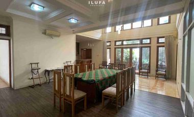 dijual cepat rumah tengah kota lokasi sangat strategis kebayoran baru