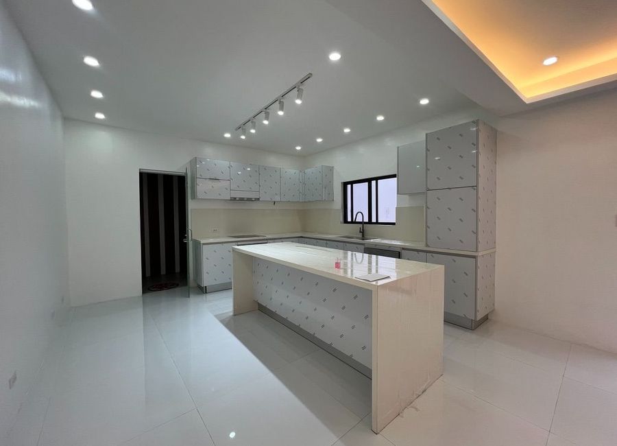 Greenwoods East Drive, Greenwood 10, Santa Ana, Taytay, Rizal image 2