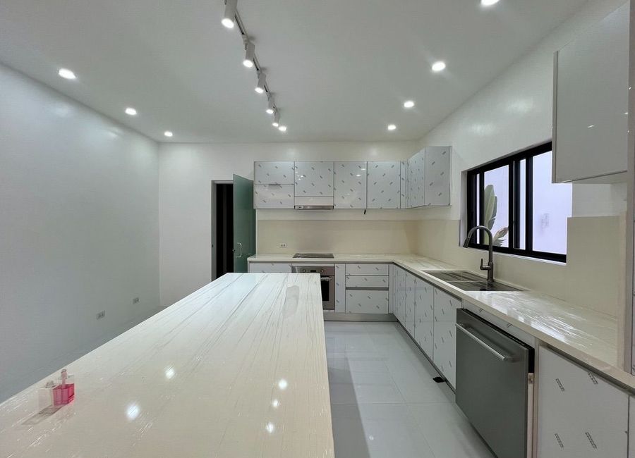 Greenwoods East Drive, Greenwood 10, Santa Ana, Taytay, Rizal image 3