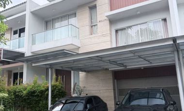 Rumah Mewah Golf Island PIK 1 Dijual Harga Murah Full Furnished SIap Huni Bisa Kredit Sudah HGB Penjaringan Jakarta Utara
