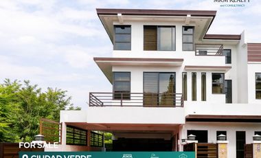 Executive 3-Storey Home for Sale – Fairview QC