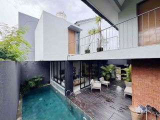 3 BEDROOMS VILLA MODERN DESIGN LOCATION AT BERAWA CANGGU