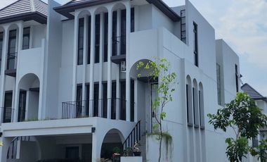 Dijual Rumah Bagus Siap Huni di BSD City