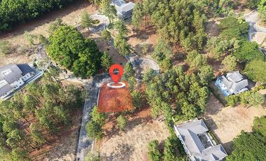 Promenade Corner Lot For Sale Facing a Park Near Nuvali