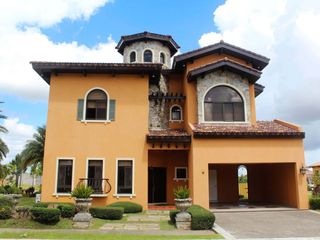 House for sale in Portofino Heights, Las Piñas City