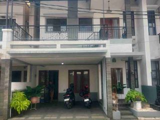 rumah mewah di mahkota residen condet jakarta timur