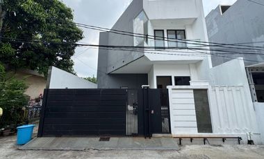 Rumah Di Sunter Paradise Tahap 1,Sunter Agung - Bangunan 3 Lantai+Rooftop