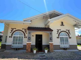 Unfurnished 3 bedrooms 2 toilet and bath house for rent or sale in Royal Palm Tres Panglao Bohol 25k monthly