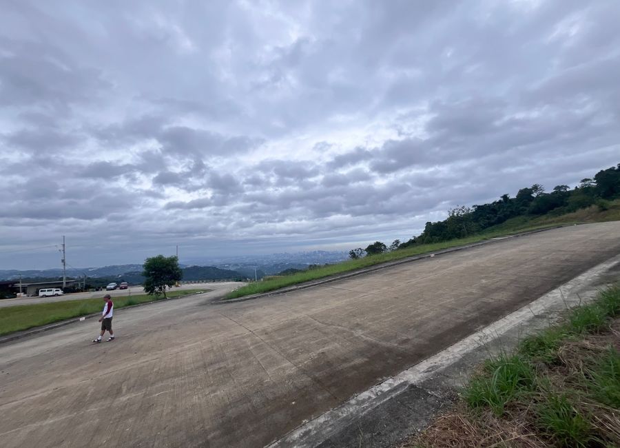 Forest Hills Avenue, Lower Tulakin, Bagong Nayon, Antipolo, Rizal