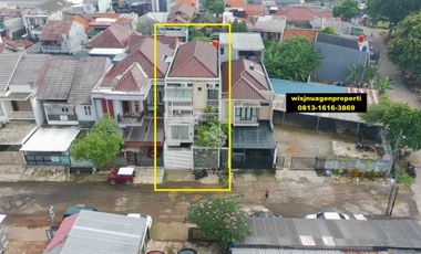 Rumah 3 lantai Billy and Moon Pondok Kelapa Duren Sawit