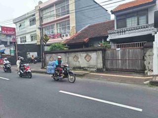 🔥 Rumah Strategis Pinggir Jalan Utama Monang Maning – Cocok Hunian & Usaha