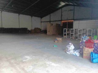 di sewakan gudang besar aman lokasi strategis manado