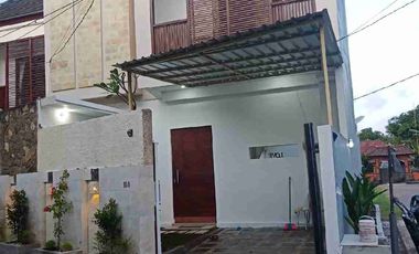 RUMAH 2 LANTAI LOKASI STRATEGIS DALAM PERUMAHAN PURIGADING JIMBARAN, BALI