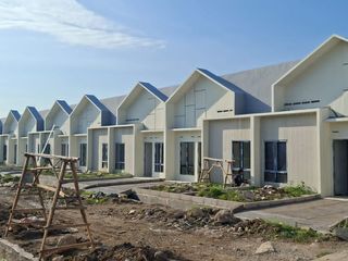 DIJUAL RUMAH MURAH LOKASI STRATEGIS, BEBAS BANJIR, KAWASAN RAMAI PENDUDUK, DI KARAWANG