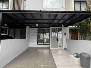 Dijual Rumah 2 lantai full renov plus interior, Citraland Northwest Lake