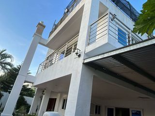 Beautiful House and Lot in Vistamar , Maribago , Lapulapu City