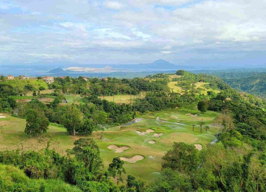Paseo de Enrile, Splendido Taal Residential Golf & Country Club, Laurel, Batangas image 2