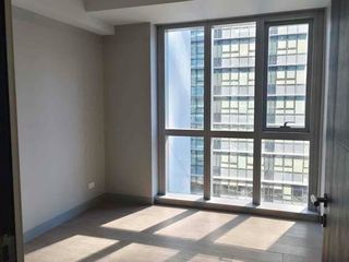 RFO 3BR Corner Unit for Sale in Uptown Arts Residence BGC – 10% DP Move-In | Luxury Condo