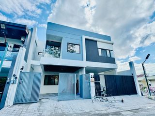 3 Bedroom Brand New 2-storey Duplex Townhouse for Sale in BF Resort Village Las Piñas City