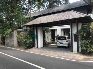dijual villa mewah di seminyak bali