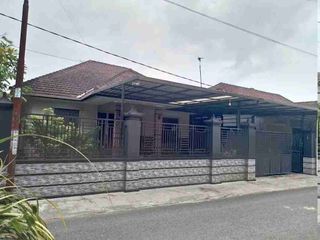 Rumah perkampungan Kedungmenjangan dekat hotel Braling, kampus Unperba Purbalingga