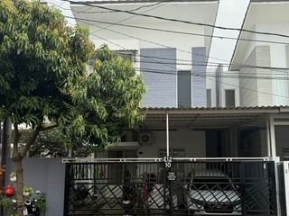 DIJUAL RUMAH DUTA GARDEN CLUSTER BAVERLY HILLS