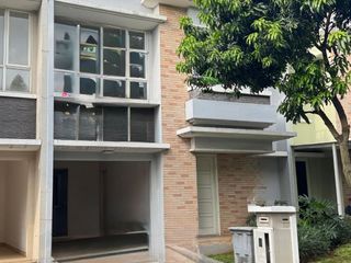 Jual Rumah Cluster Edison Summarecon Serpong – Turun Harga, Siap Huni Harga 2,25 M