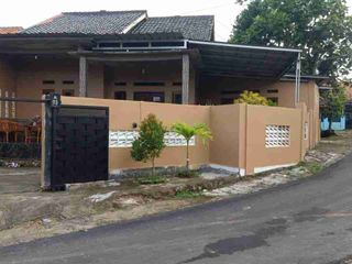 jual rumah kampung kota serang pinggir jalan surat SHM
