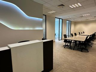 Sewa Ruang Kantor Low Zone di Menara SunLife tersedia kondisi Furnished dan Partition Area Mega Kuningan Jakarta Selatan