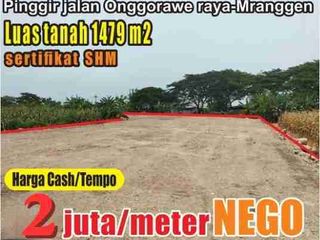tanah samping jalan