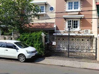 FOR SALE / RENT (DIJUAL / DISEWA) Rumah 2 lantai Hoek Full Furnished Citra 3 Tepi Jalan Raya
