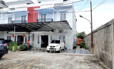 Investasi Cerdas! Rumah 2Lt Posisi Hook, Area Berkembang Tinggi