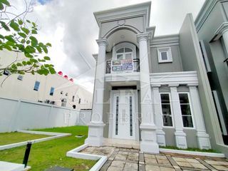 Rumah Hook 2Lt Fasilitas Cluster : Clubhouse, Kolam Renang, Gym