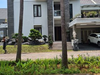 Rumah Hook 2 Lantai Semi Furnished di Modernland
