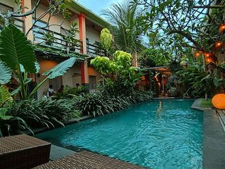AMR-099.ED.RR 🌿 Monthly Rent Apartment with Beautiful Tropical Garden in South Denpasar
