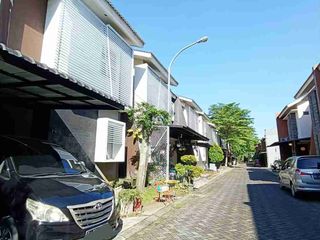 TURUN HARGA !! DIJUAL RUMAH SIAP HUNI. LOKASI STRATEGIS BEBAS BANJIR