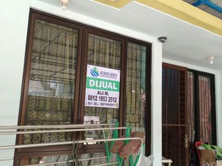 Dijual Rumah sudah Renovasi di Fortune Spring Graha Raya Bintaro Tangerang