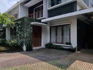 Dijual cepat rumah jln Sinabung Kebayoran Baru Jaksel 250/489m2 Rp.21 M
