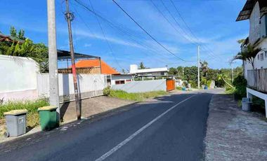 Di JUAL GEDUNG KOMERSIL DEKAT PANTAI NYANYI DAN WISATA LAINNYA