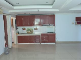Apartemen Kondominium Rajawal Premium Jakarta Pusat, 3+1 KT Semi Furnished Harga Terjangkau