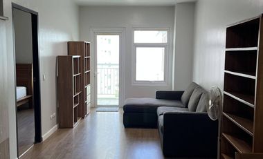 FOR SALE: 1-Bedroom Flat in Two Serendra, Taguig City