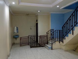 Di JUAL / Di SEWAKAN RUKO Gunung Sahari XI