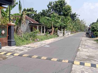 Pekarangan murah 315m² muka 13m jalan 6m dekat pasar Godok Polokarto