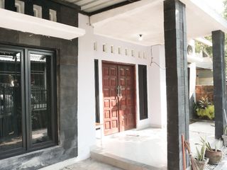 D'Unique Homestay Hunian Nyaman dekat Bandara Adisutjipto