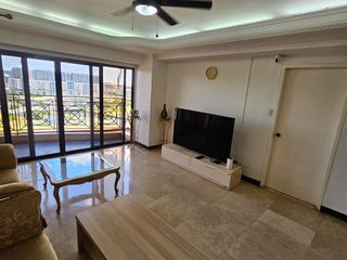 Furnished 4 Bedroom unit with a view of Manila Bay for Sale