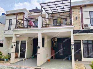 Rumah Exclusive 2Lantai Desaign konsep kintamani di radar auri depok .