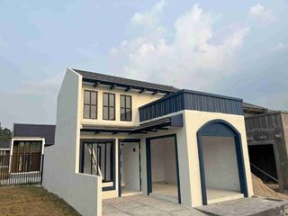 Rumah Usaha, Lokasi di boulevard perumahan, sudah rame, sudah banyak yg usaha