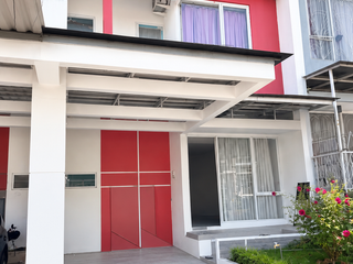 DISEWAKAN RUMAH RIVELA PARK LUXURY RESIDENCE